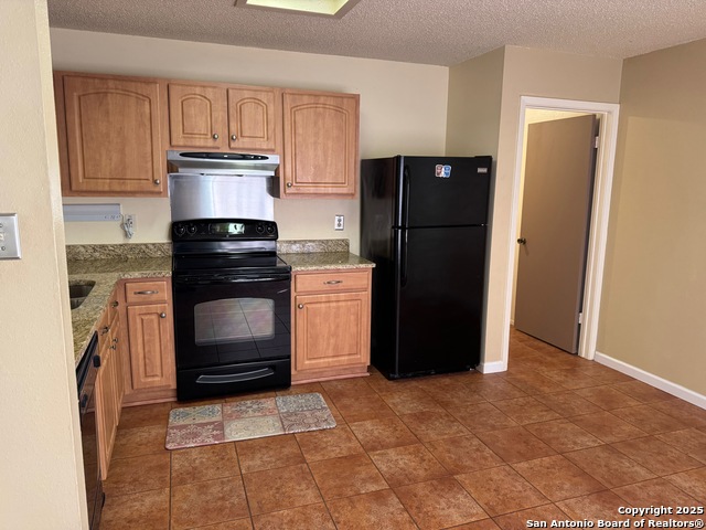 Image 5 of 23 For 12938 Maple Park