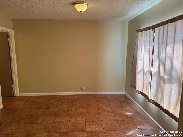 Image 8 of 23 For 12938 Maple Park