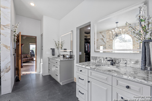 Listing photo id 12 for 4198 Bear Springs Rd