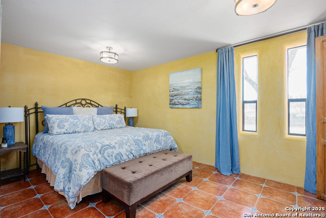 Listing photo id 17 for 4198 Bear Springs Rd