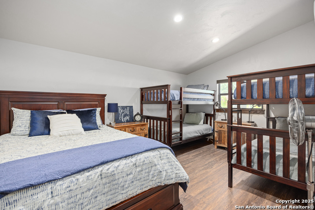 Listing photo id 35 for 4198 Bear Springs Rd