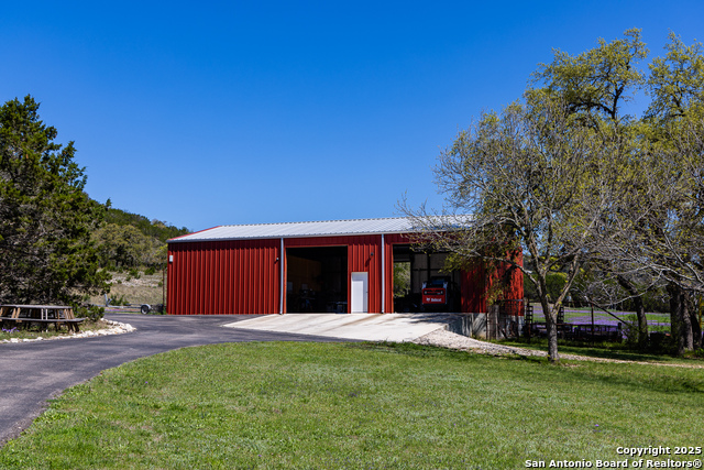Listing photo id 36 for 4198 Bear Springs Rd