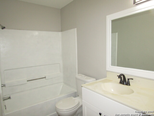 Image 12 of 20 For 10243 Raven Field