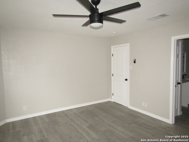 Image 17 of 20 For 10243 Raven Field