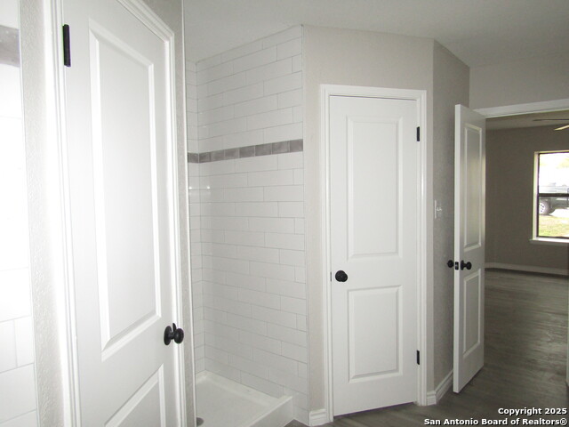 Image 19 of 20 For 10243 Raven Field