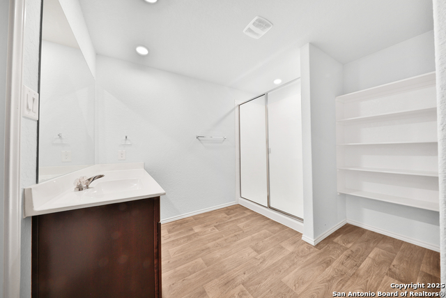 Image 24 of 36 For 813 Indigo Way
