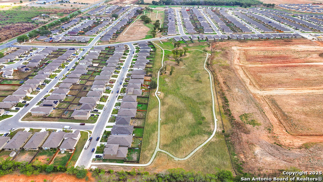 Image 33 of 36 For 813 Indigo Way