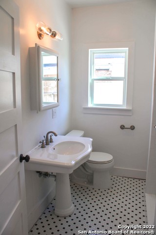 Image 12 of 21 For 410 Fulton Ave  1