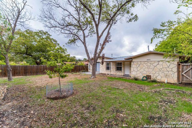 Image 17 of 18 For 467 Shannon Lee St