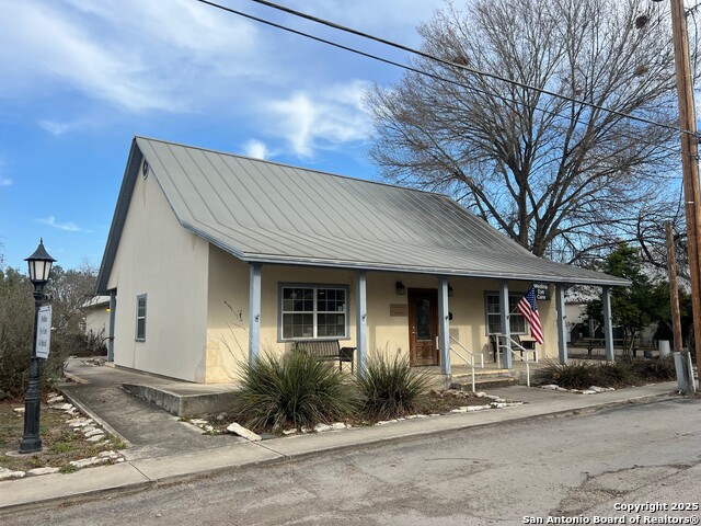 Details for 405 Paris  , Castroville, TX 78009