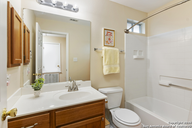 Image 14 of 19 For 7903 Woodchase