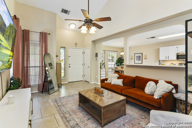 Image 4 of 19 For 7903 Woodchase