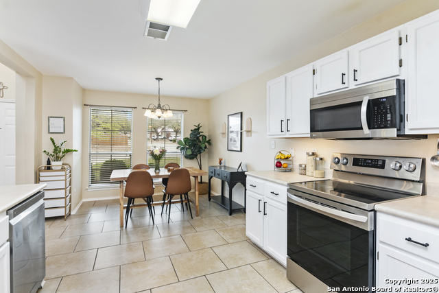 Image 6 of 19 For 7903 Woodchase