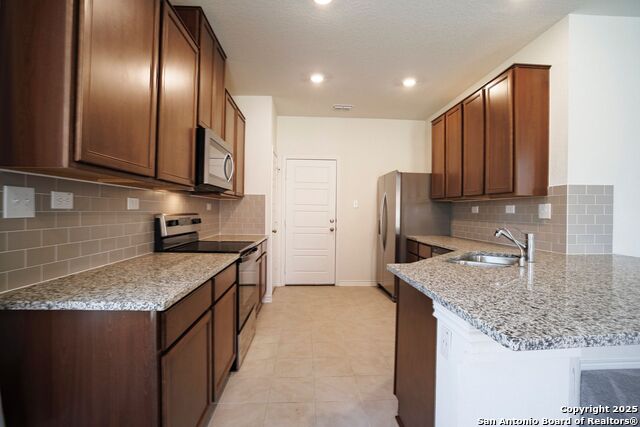 Image 10 of 28 For 14839 Vance Jackson  Unit