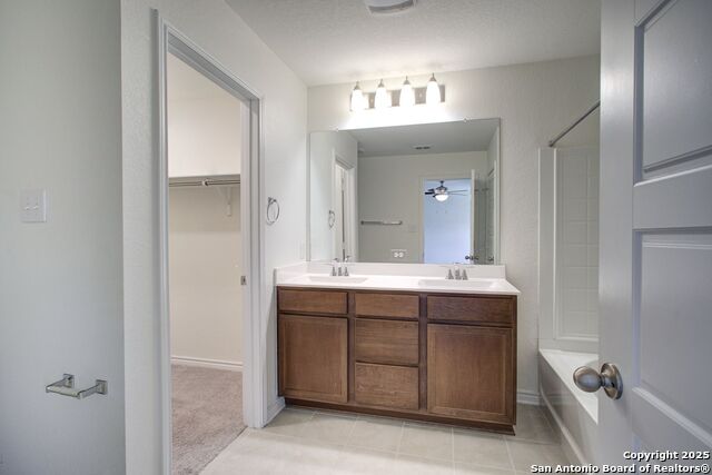 Image 3 of 28 For 14839 Vance Jackson  Unit