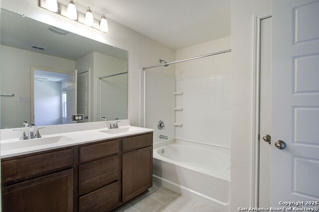 Image 5 of 28 For 14839 Vance Jackson  Unit