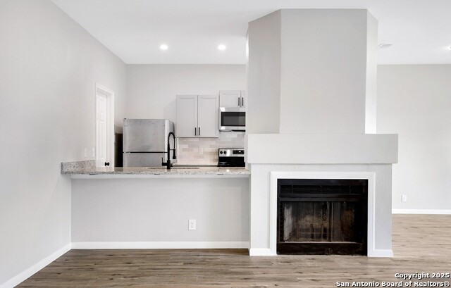 Listing photo id 3 for 7106 Grassy Trail