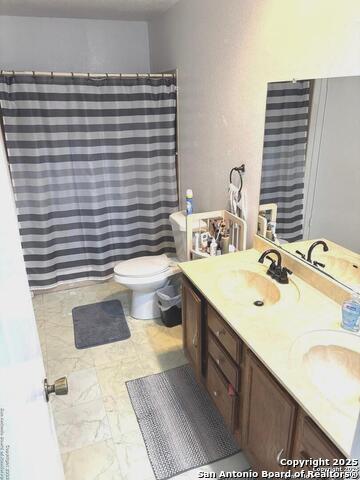 Image 11 of 32 For 3960 Heritage Hill Dr
