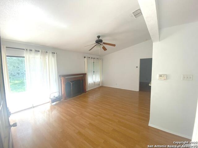 Image 3 of 32 For 3960 Heritage Hill Dr