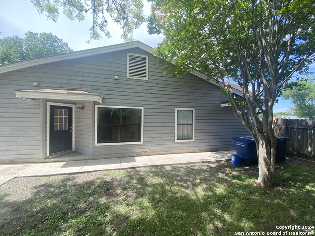 Image 31 of 32 For 3960 Heritage Hill Dr