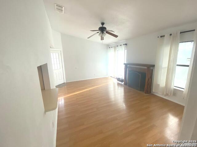 Image 8 of 32 For 3960 Heritage Hill Dr