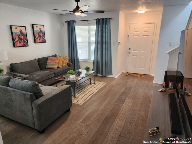Listing photo id 1 for 8118 Sandbar
