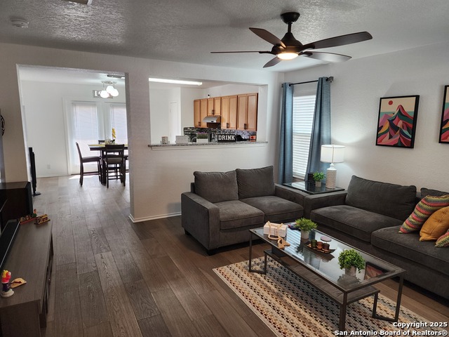 Listing photo id 3 for 8118 Sandbar