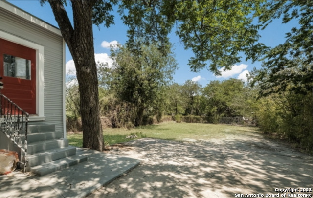 Image 16 of 16 For 621 Hays  