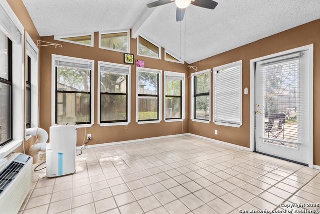 Image 10 of 17 For 8206 Evert  
