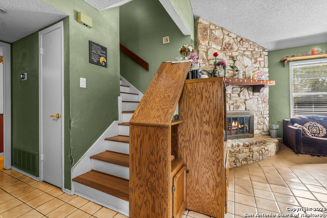 Image 11 of 17 For 8206 Evert  