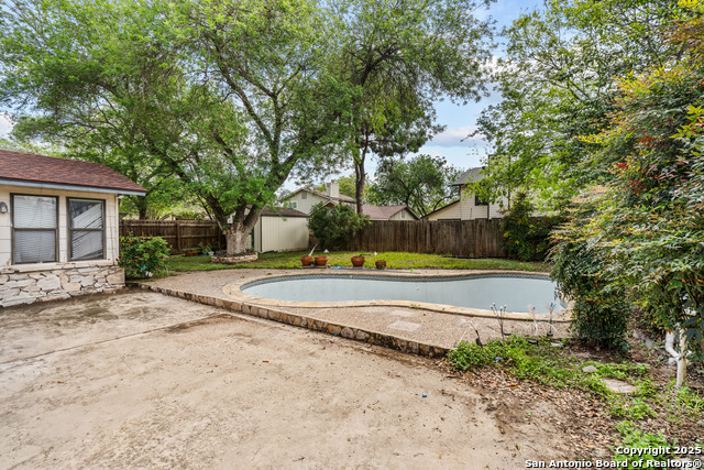 Image 13 of 17 For 8206 Evert  