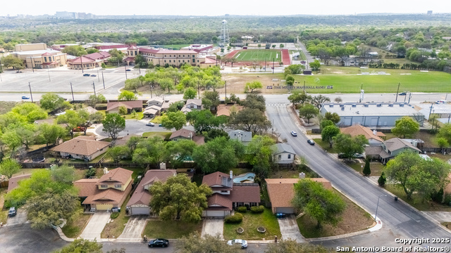 Image 17 of 17 For 8206 Evert  