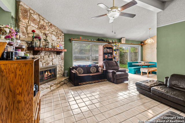 Image 7 of 17 For 8206 Evert  