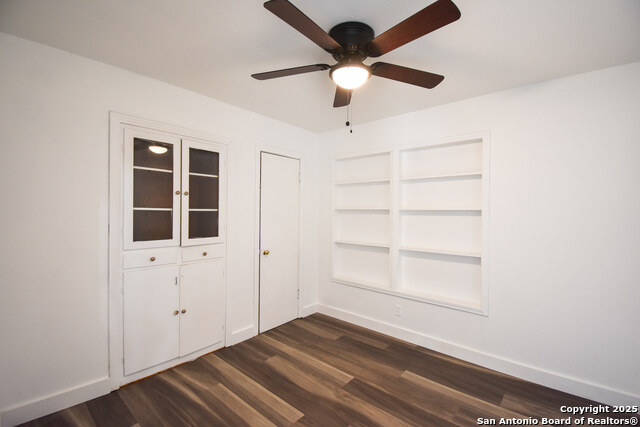 Listing photo id 8 for 466 E Palfrey