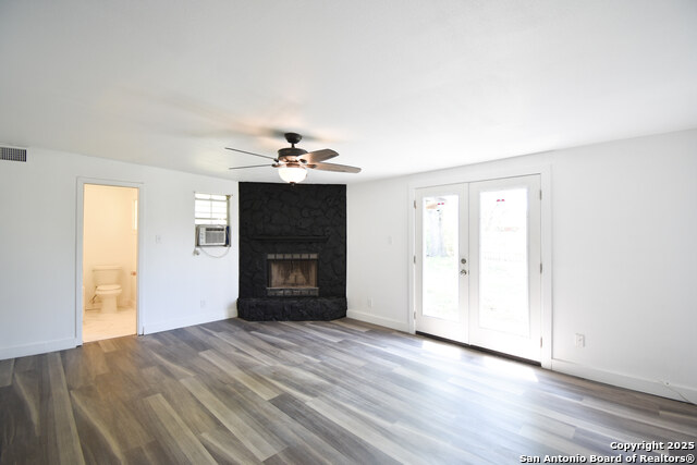 Listing photo id 19 for 466 E Palfrey