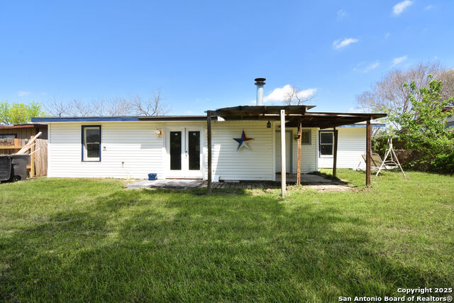 Listing photo id 22 for 466 E Palfrey