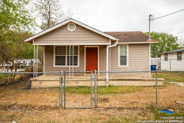 Details for 525 Avenue D, Poteet, TX 78065