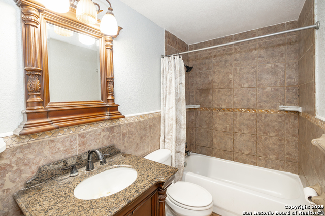 Image 5 of 9 For 525 Avenue D