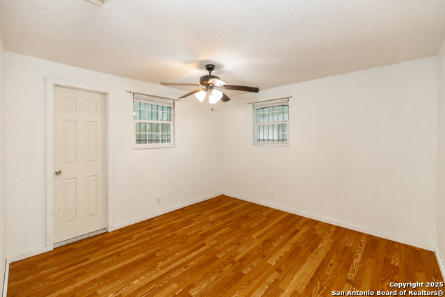 Image 7 of 9 For 525 Avenue D