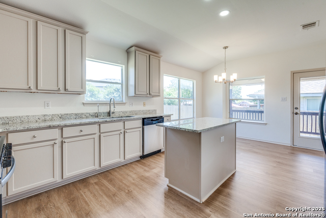 Listing photo id 9 for 10122 Oak Saddle