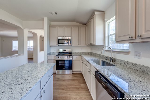 Listing photo id 10 for 10122 Oak Saddle