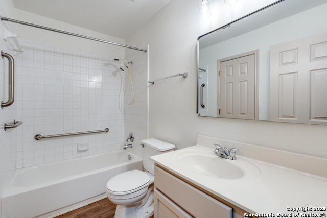 Listing photo id 23 for 10122 Oak Saddle