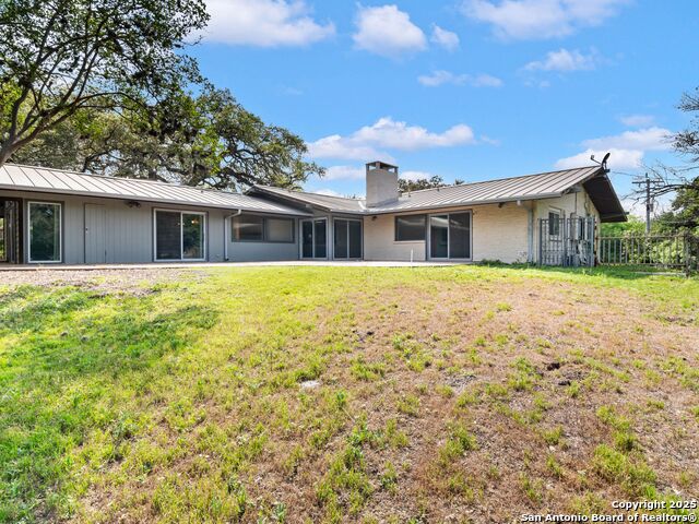 Image 38 of 41 For 2222 Nacogdoches