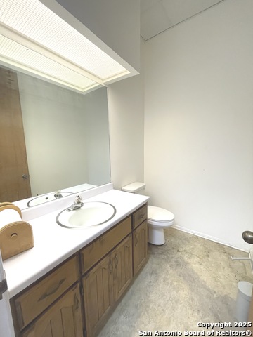 Listing photo id 32 for 4300 Sunshadow St