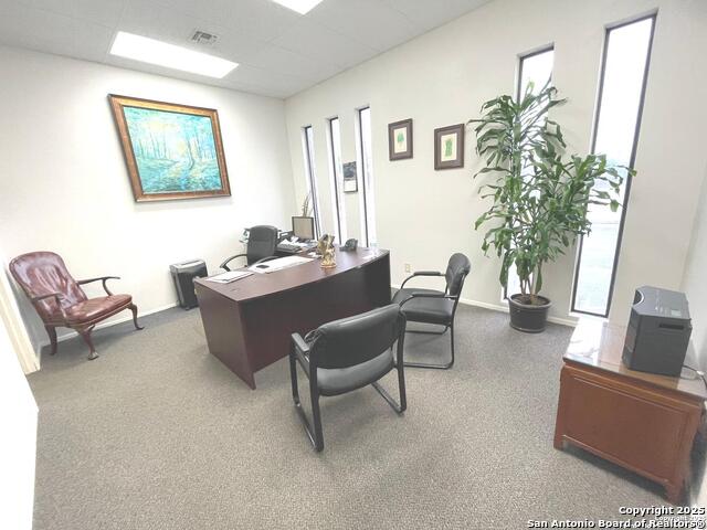 Listing photo id 35 for 4300 Sunshadow St