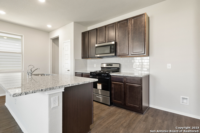Image 10 of 17 For 4922 Blue Ranch