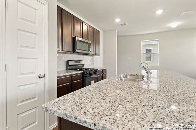 Image 11 of 17 For 4922 Blue Ranch