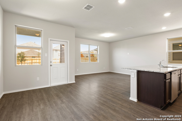 Image 6 of 17 For 4922 Blue Ranch