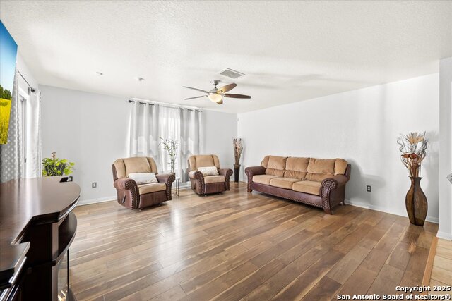 Listing photo id 11 for 3418 Marble Spur