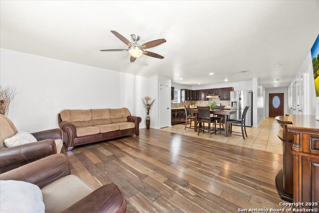 Listing photo id 12 for 3418 Marble Spur